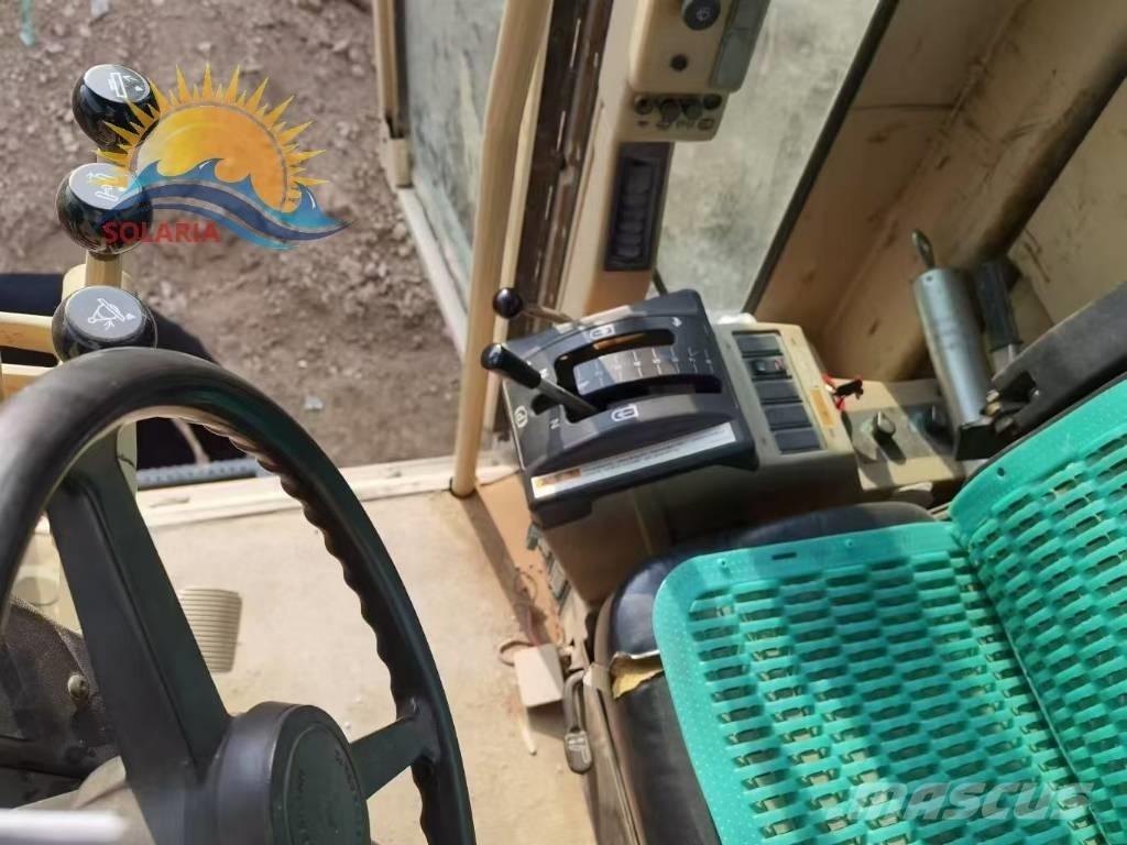 CAT 140 H معدات تمهيد الطرق