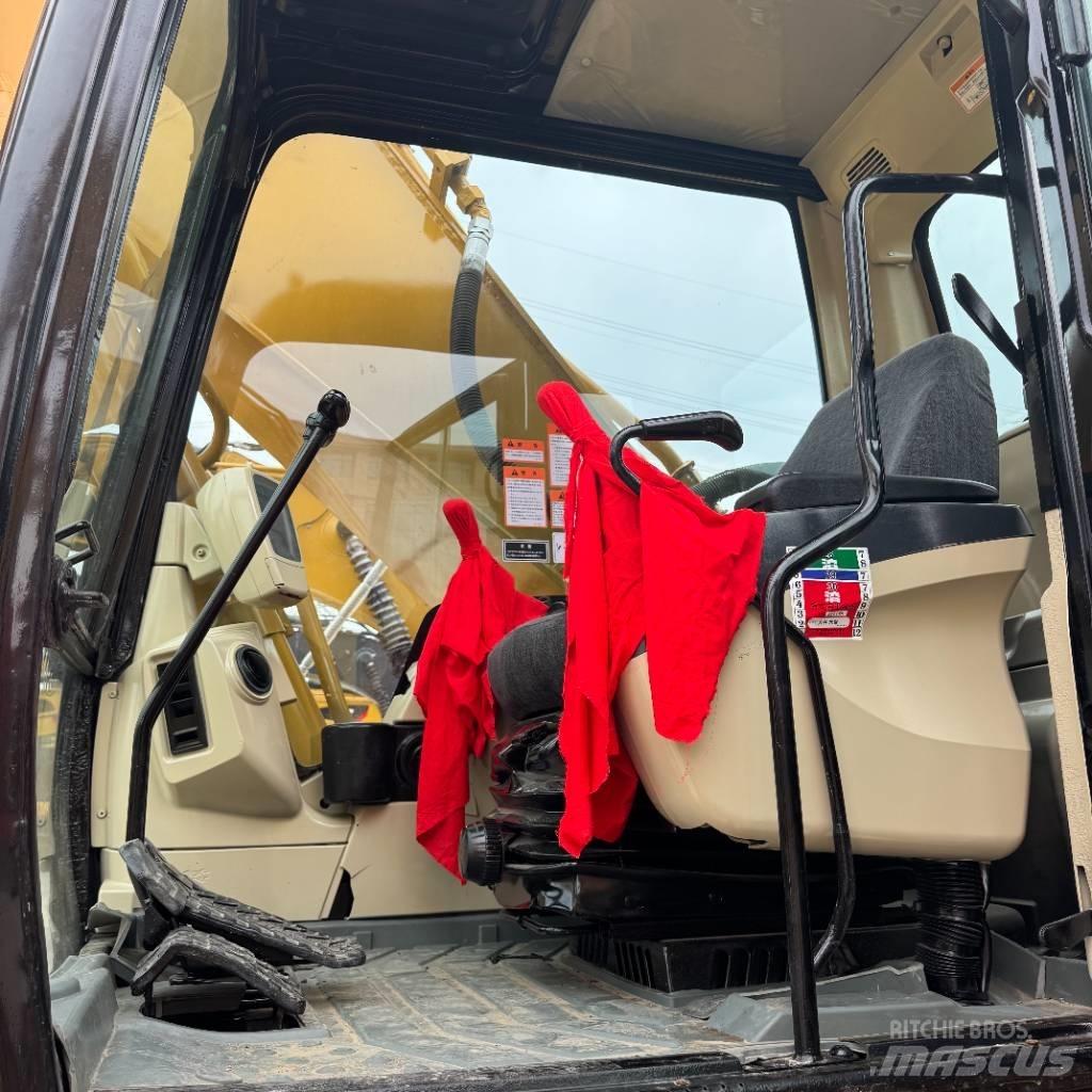 CAT 330 C حفارات زحافة