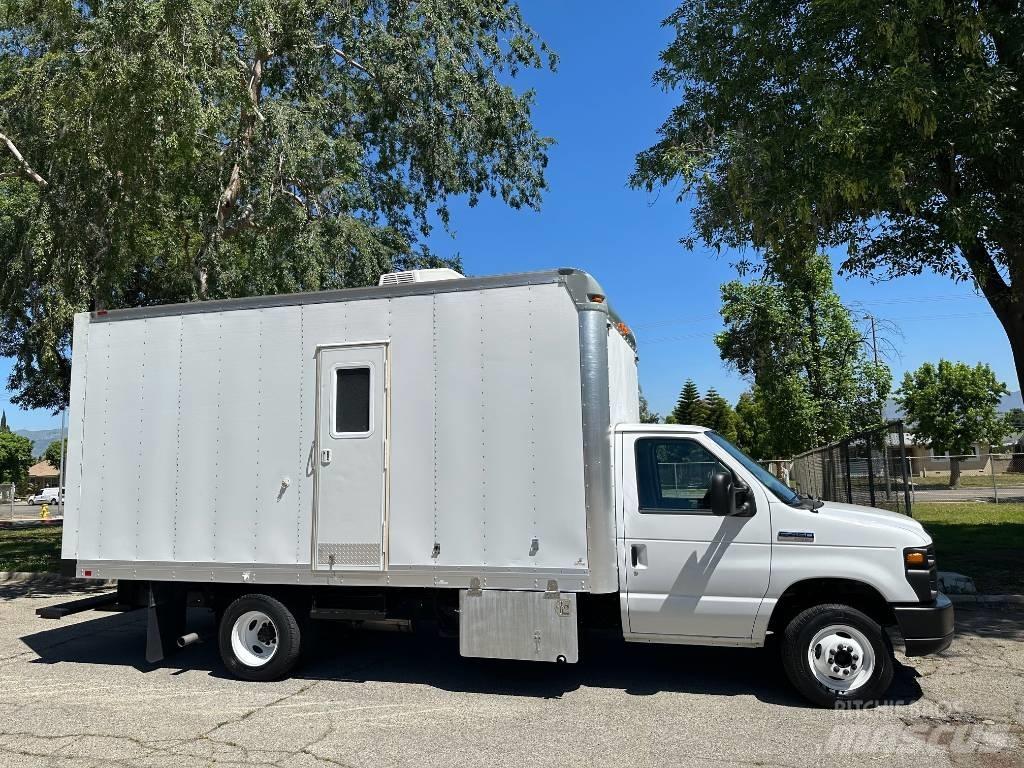 Ford E 450 SD شاحنات مزدوجة / خلخلة