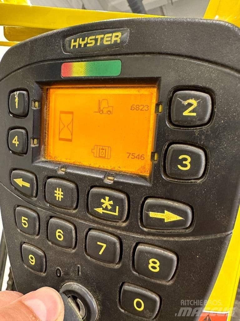Hyster J1.8XNT LWB شاحنات ذات رافعات شوكية تعمل بالكهرباء
