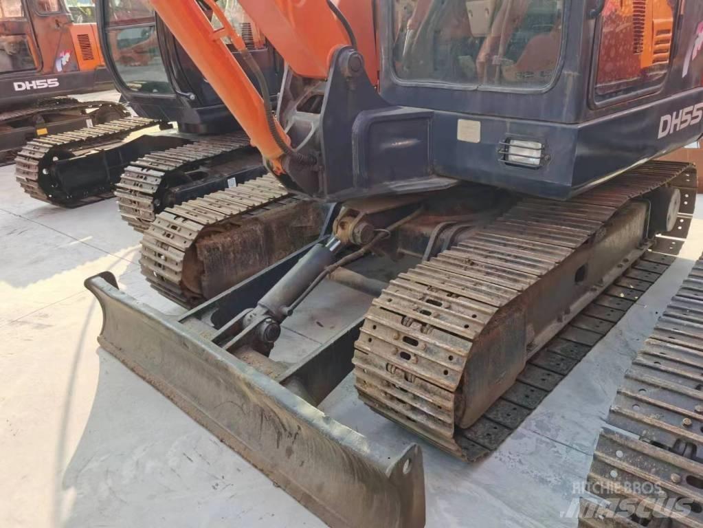 Doosan DH55 حفارات زحافة