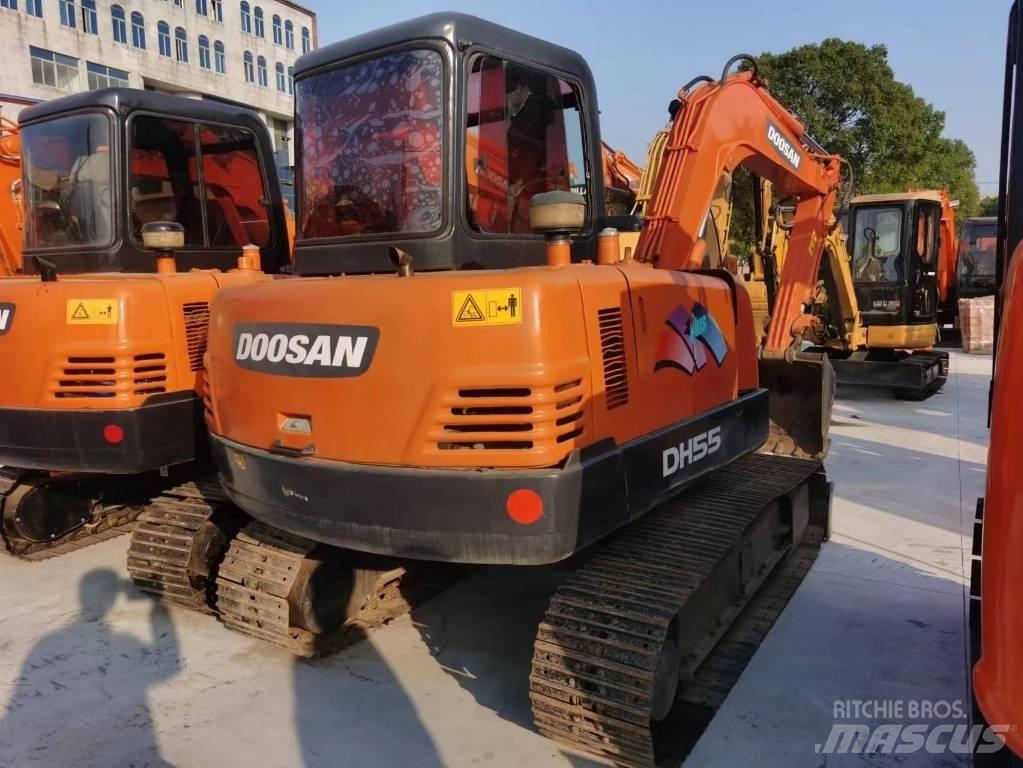 Doosan DH55 حفارات زحافة