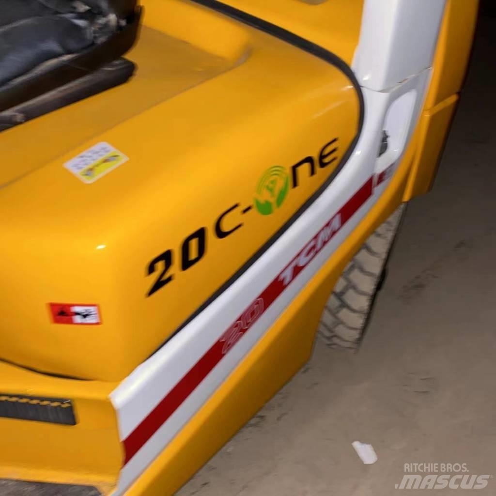 TCM FD 20 شاحنات الديزل