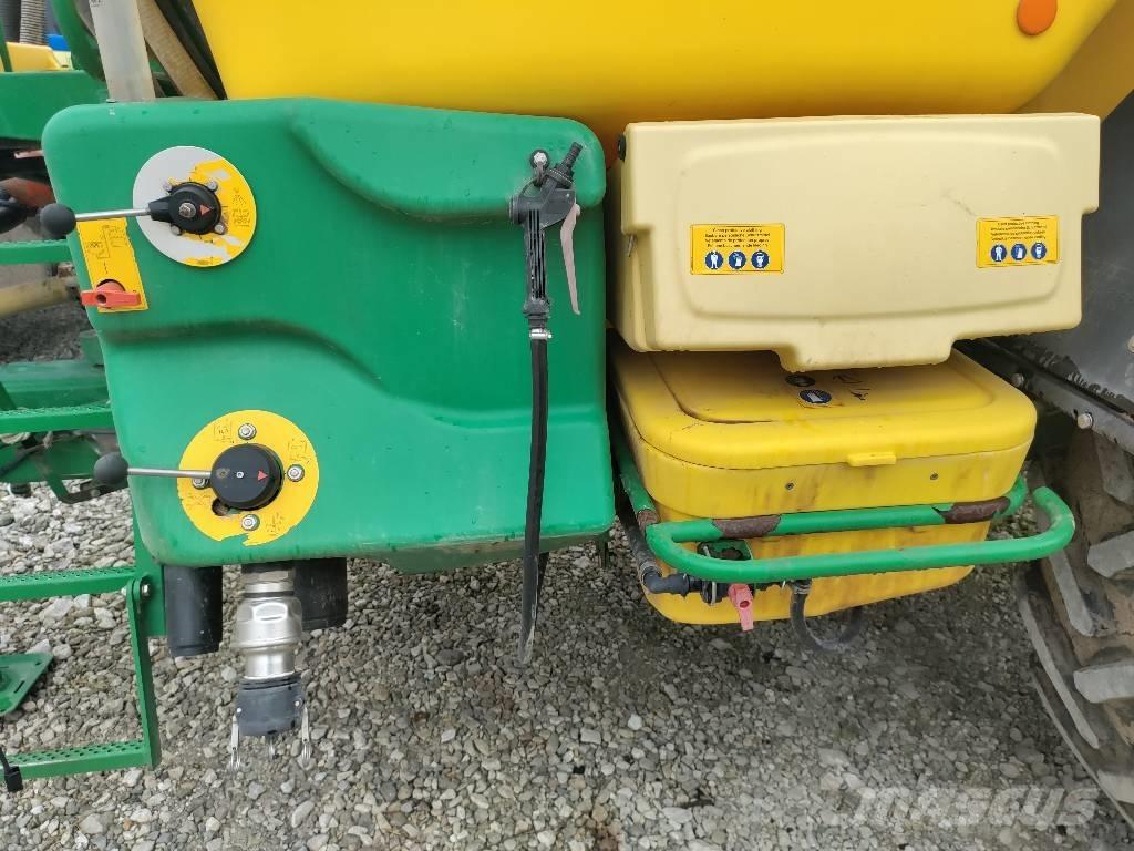 John Deere 740 i الرشاشات