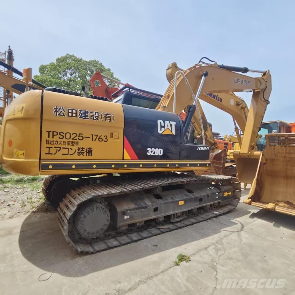 CAT 320 D حفارات زحافة