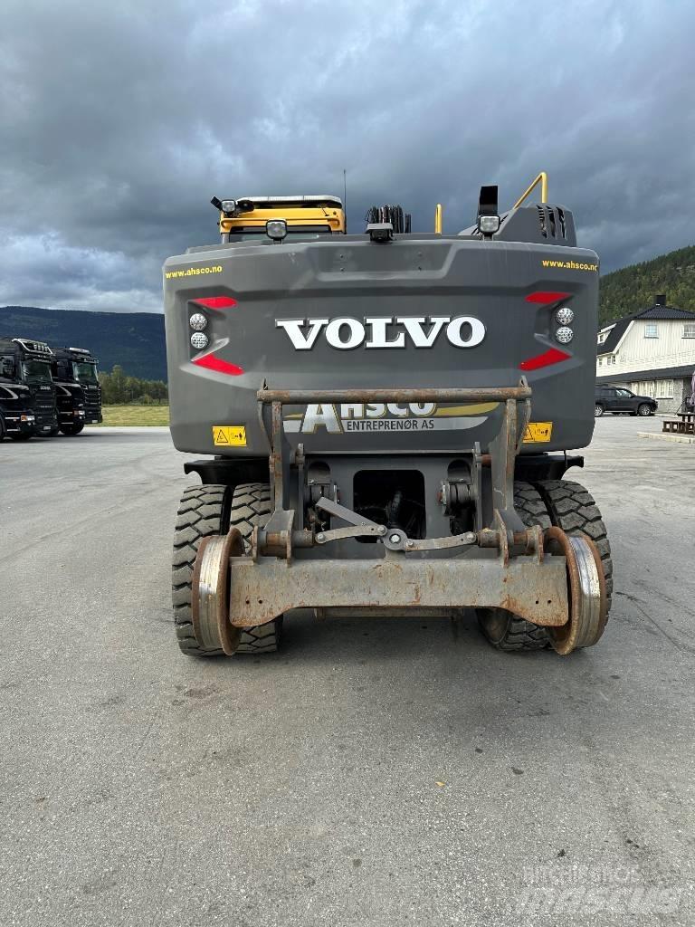 Volvo EW 160 E حفارات بعجل