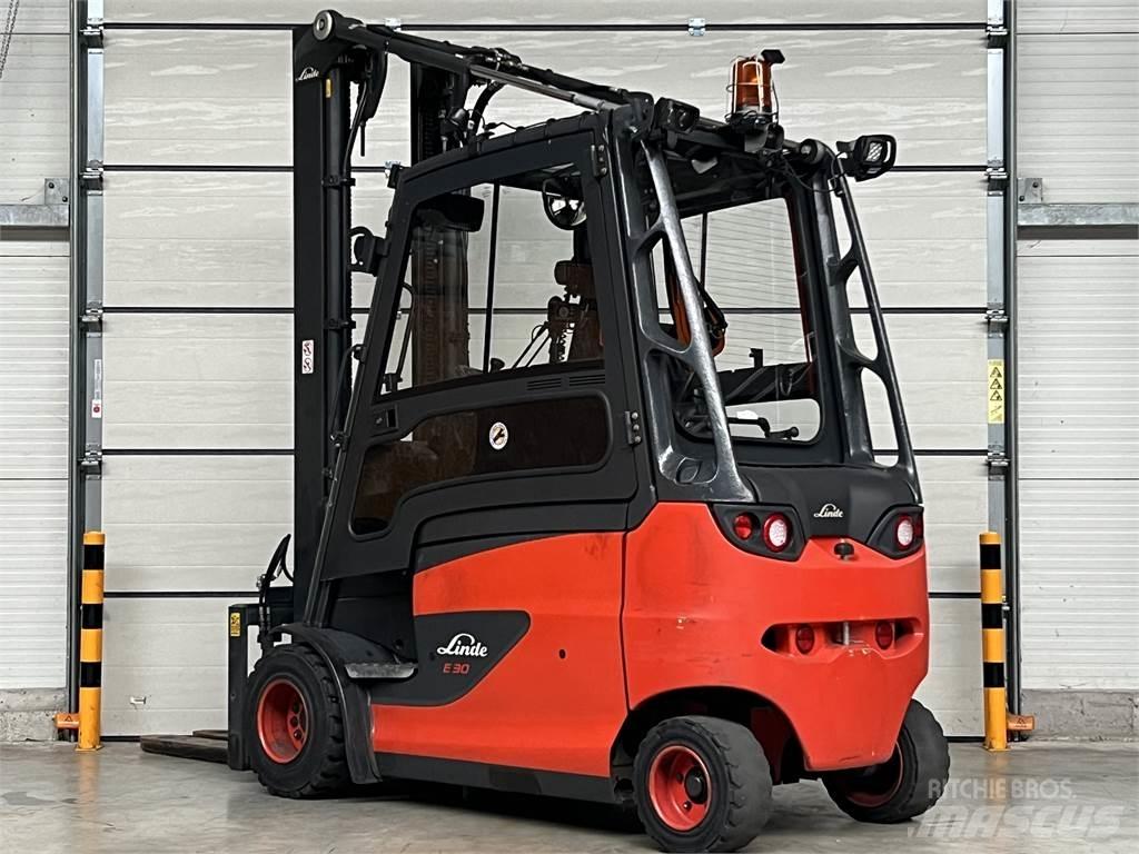 Linde E30/600HL شاحنات ذات رافعات شوكية تعمل بالكهرباء