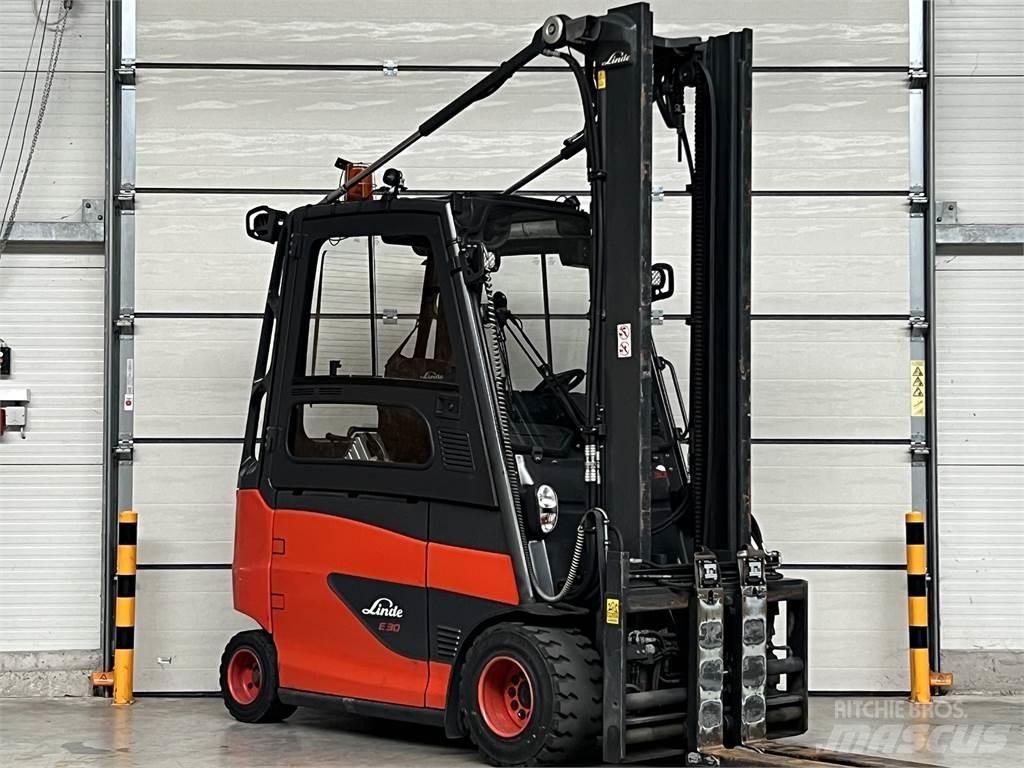 Linde E30/600HL شاحنات ذات رافعات شوكية تعمل بالكهرباء