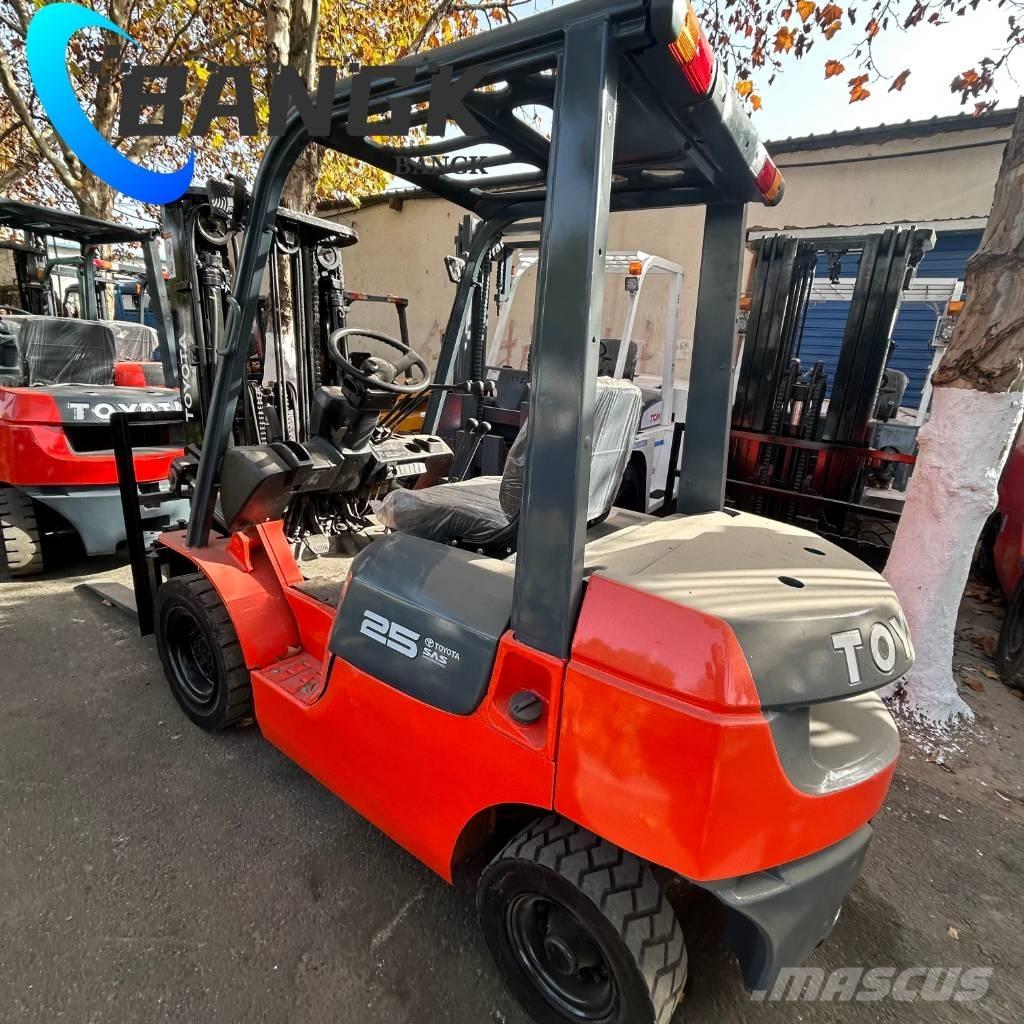 Toyota 8 F25 شاحنات الديزل