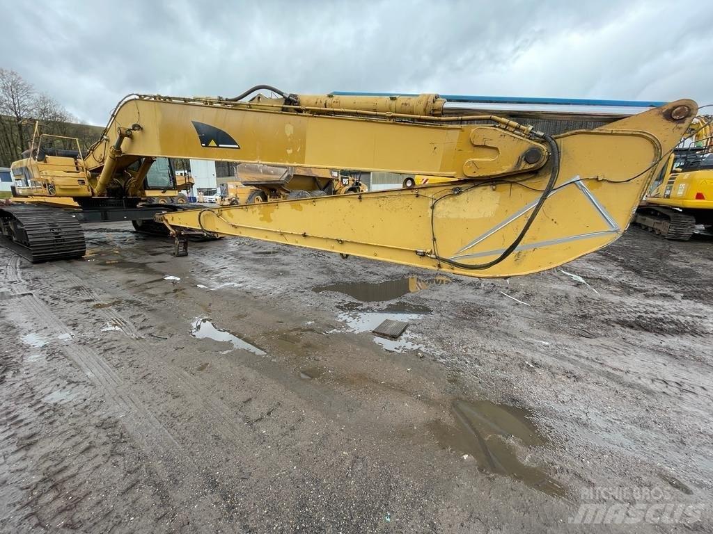 CAT 345 B L حفارات زحافة