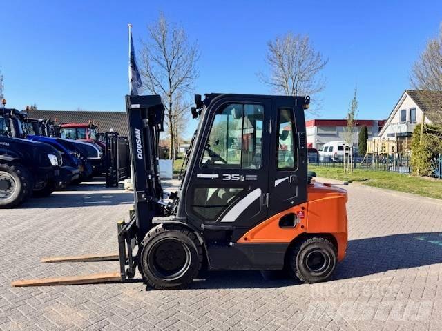 Doosan D35c Pro-7 شاحنات الديزل