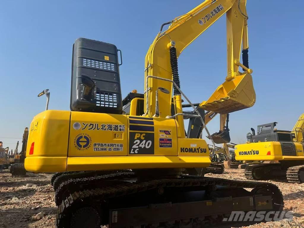 Komatsu PC 240 حفارات زحافة