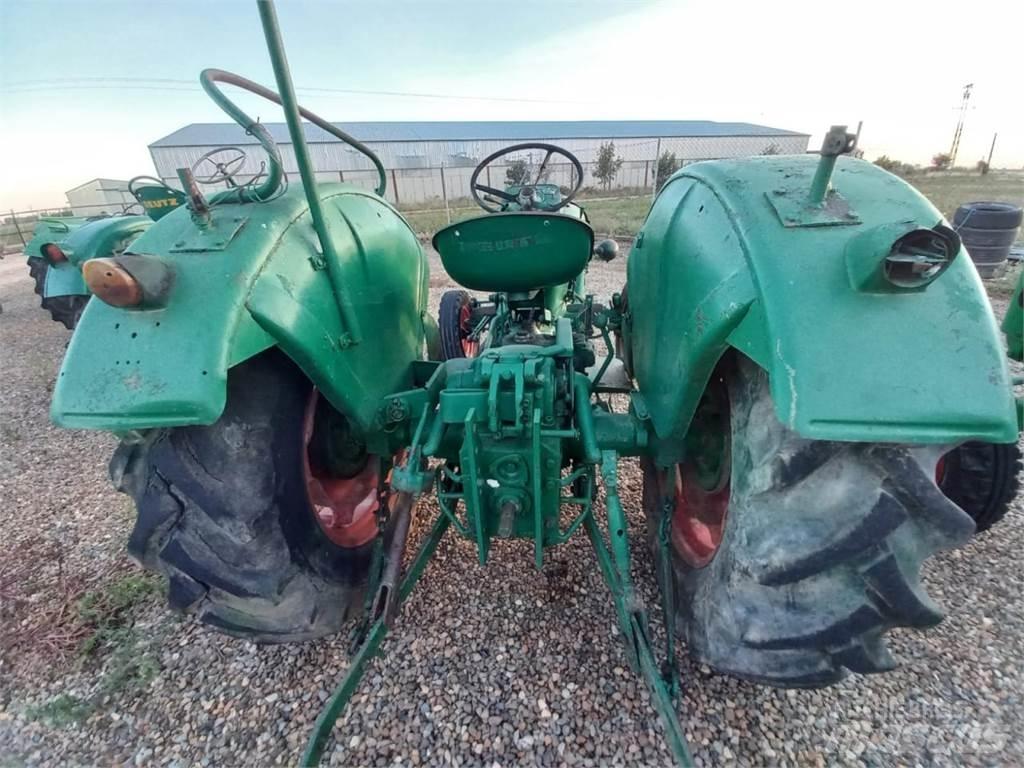 Deutz-Fahr D 40 الجرارات