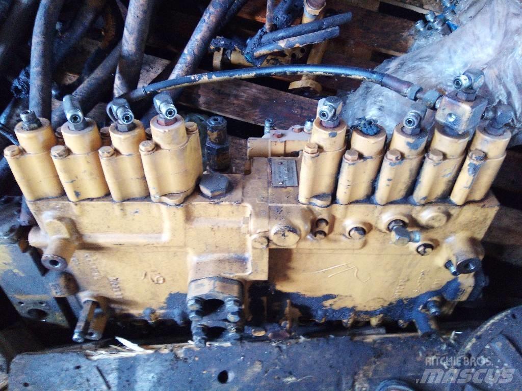 CAT 325 B LN هيدروليات