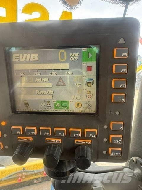 Bomag BW 154 AD-4 مداحل ثنائية الاسطوانة