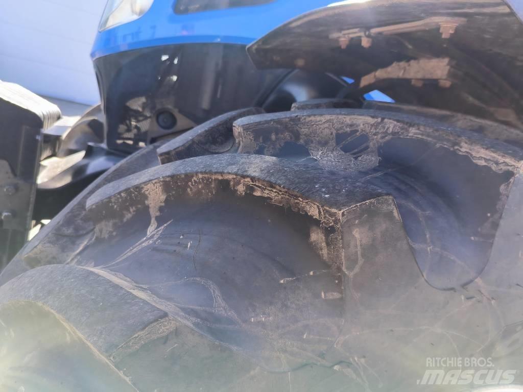 New Holland T 7.260 الجرارات