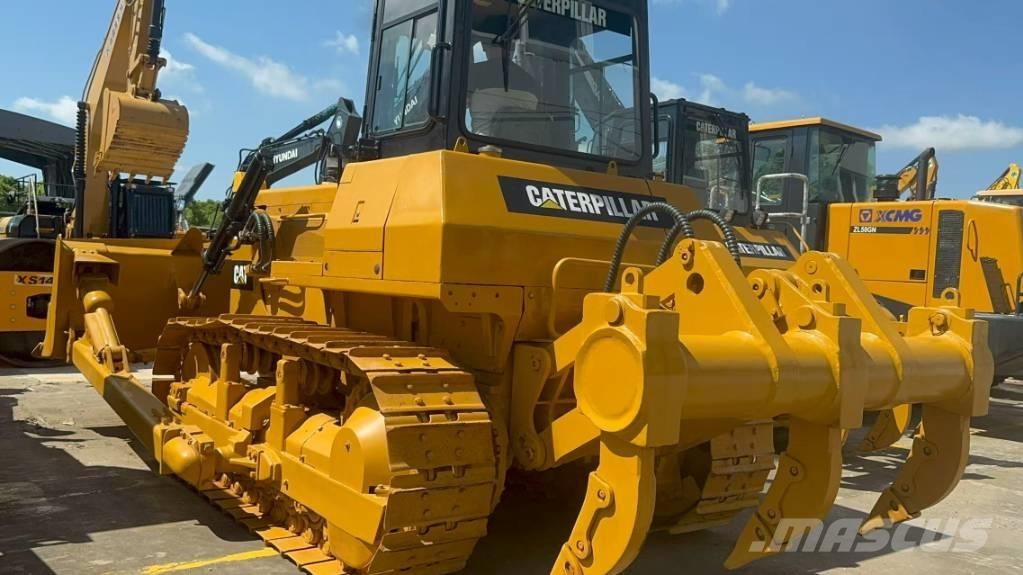 CAT D 6 G LGP II بلدوزرات مجنزرة