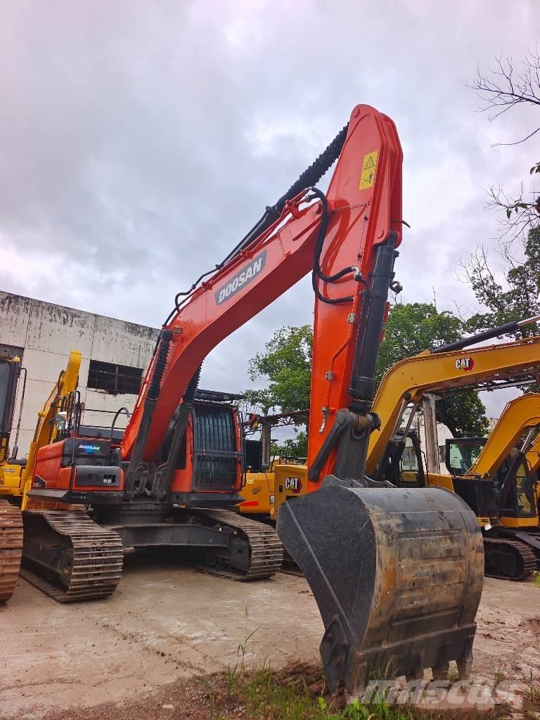 Doosan DX 300 حفارات زحافة