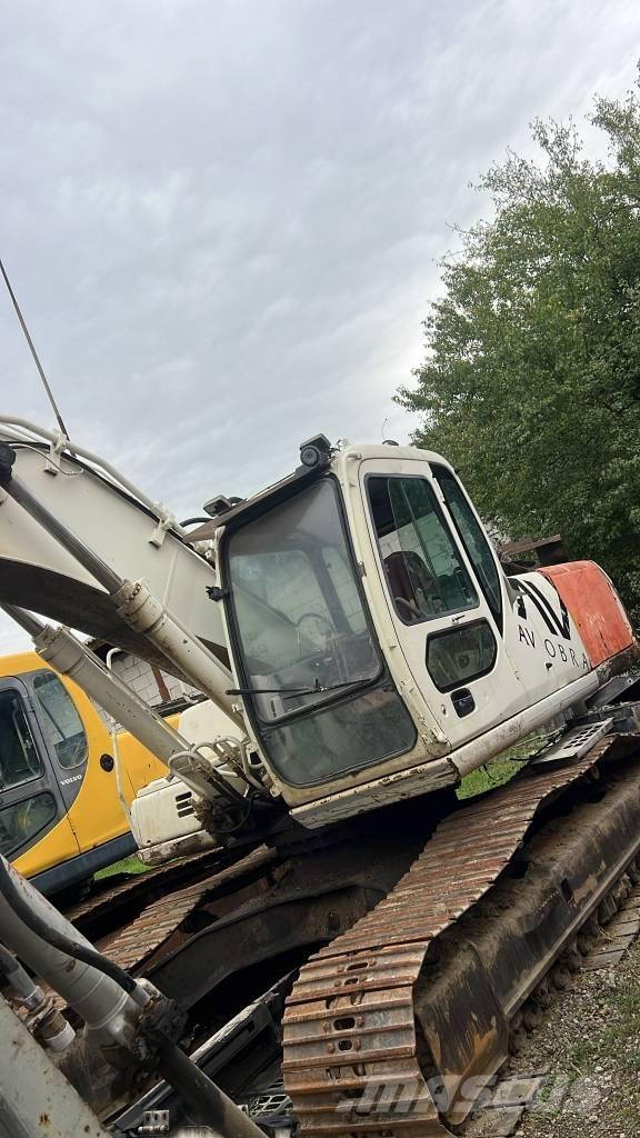 CASE CX 240 كابينة والداخلية