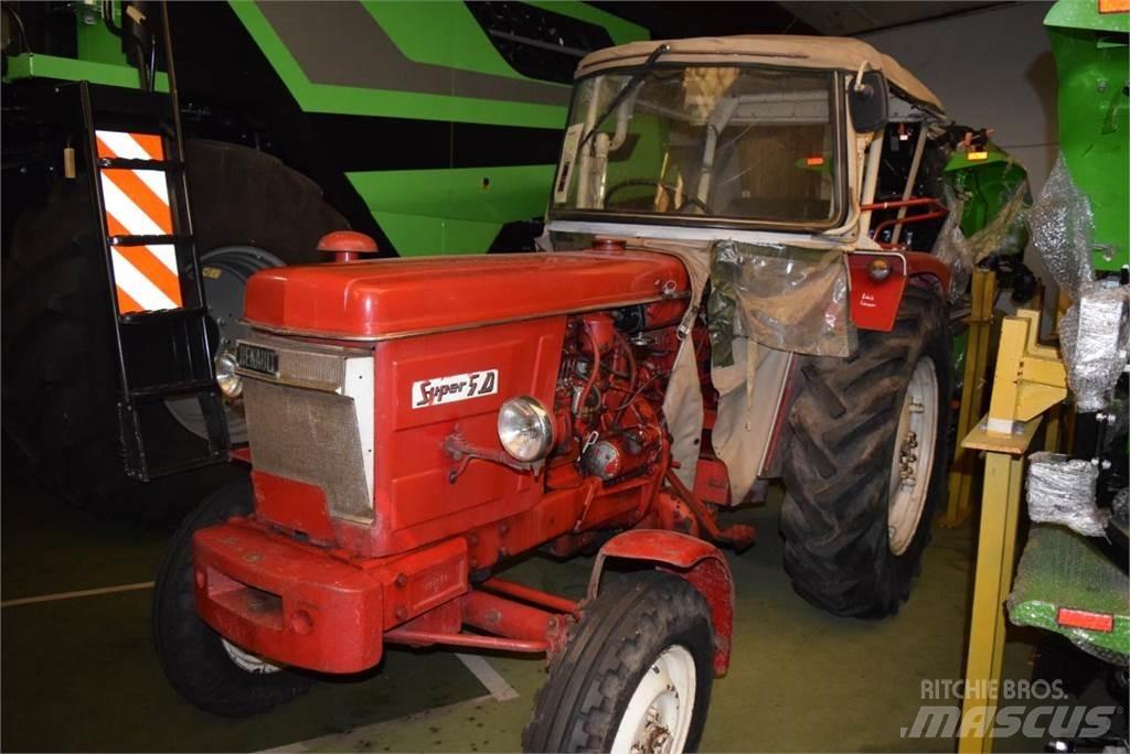 Renault Super 5D الجرارات