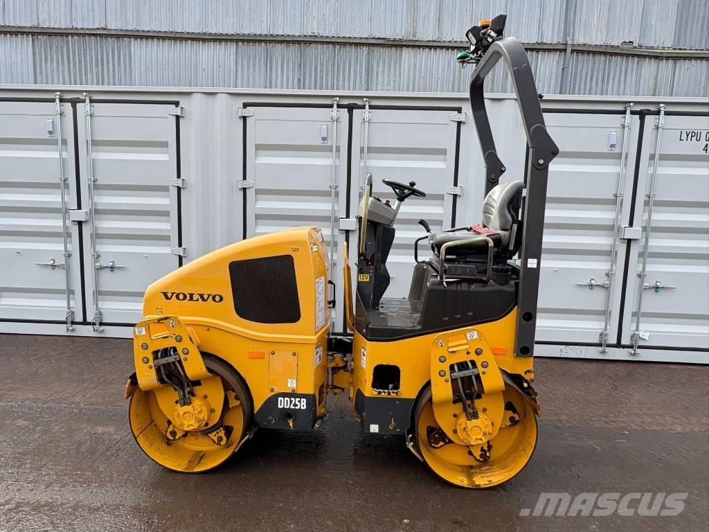 Volvo DD 25 B مداحل ثنائية الاسطوانة