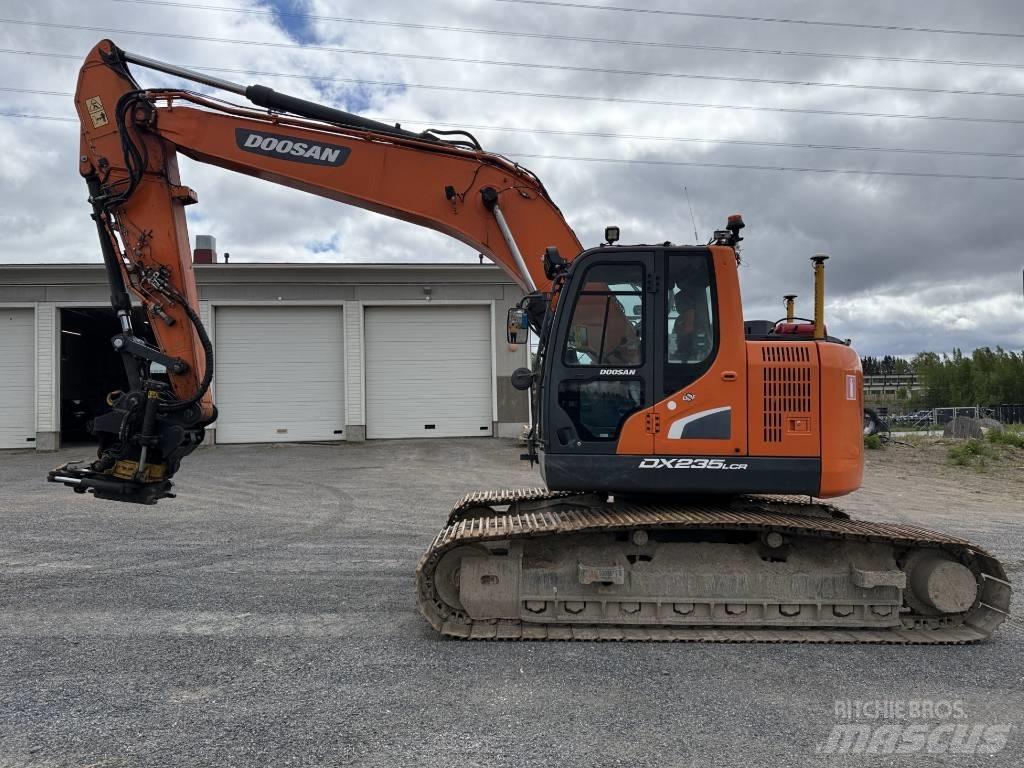 Doosan DX 235 LCR-5 حفارات زحافة