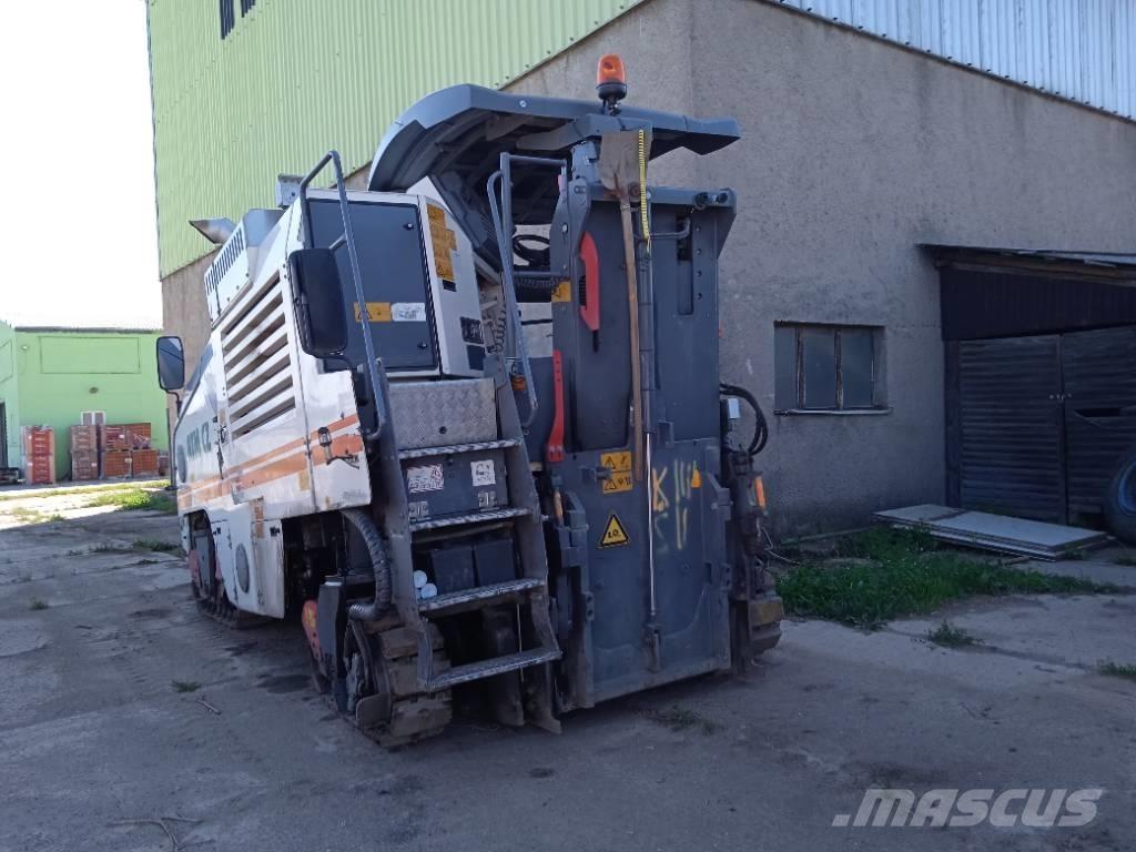 Wirtgen W 100 Fi ماكينات الكشط البارد للأسفلت