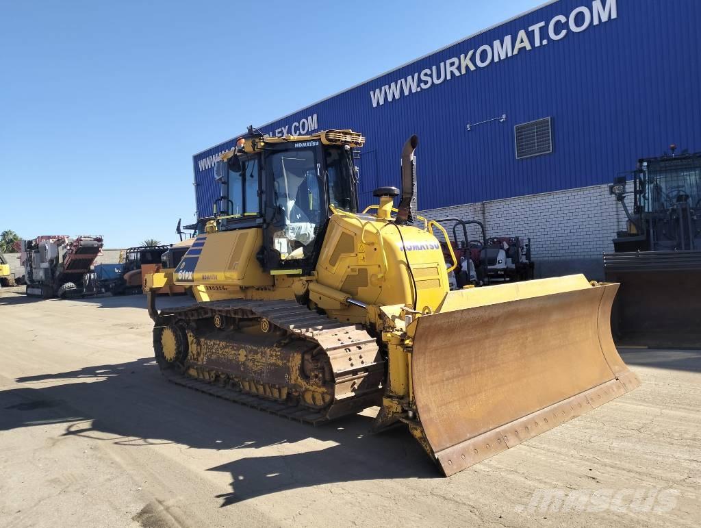 Komatsu D61PX-24EO بلدوزرات مجنزرة