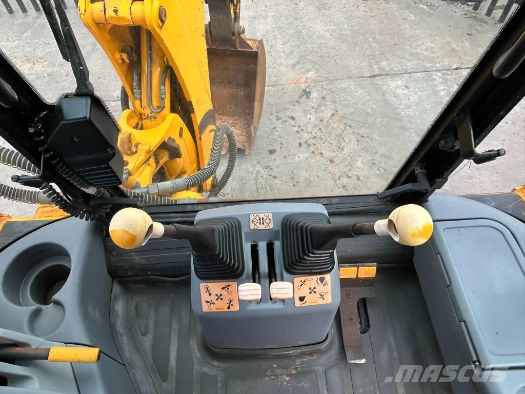 JCB 3 CX لوادر ذات جرافات عكسية