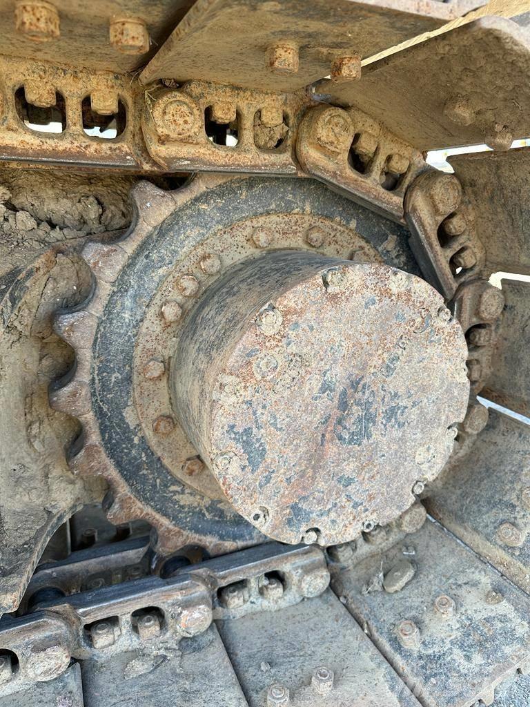 Sany SY 135 C حفارات زحافة