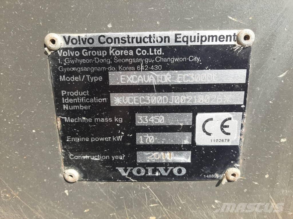 Volvo EC 300 D L حفارات زحافة