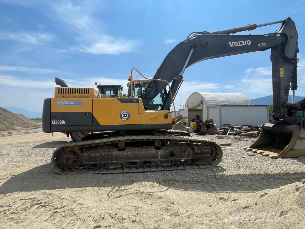 Volvo EC 300 D L حفارات زحافة