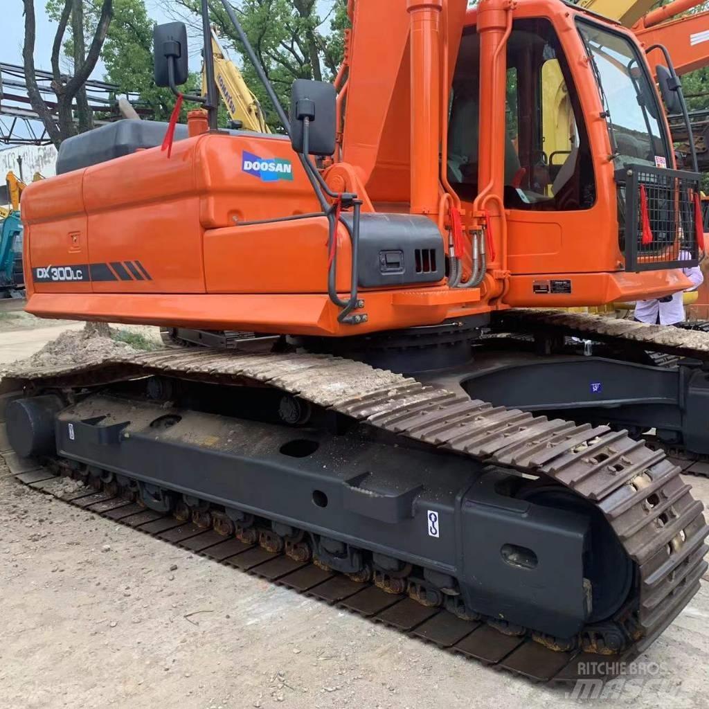 Doosan dx300 حفارات زحافة