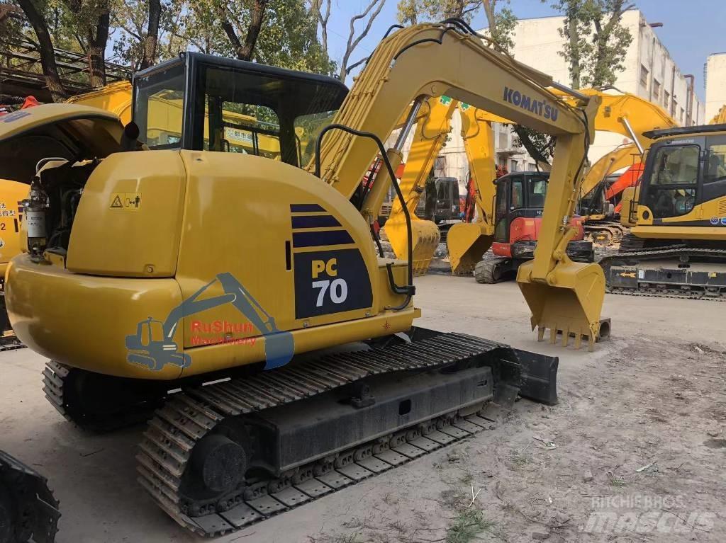 Komatsu PC70-8 حفارات زحافة