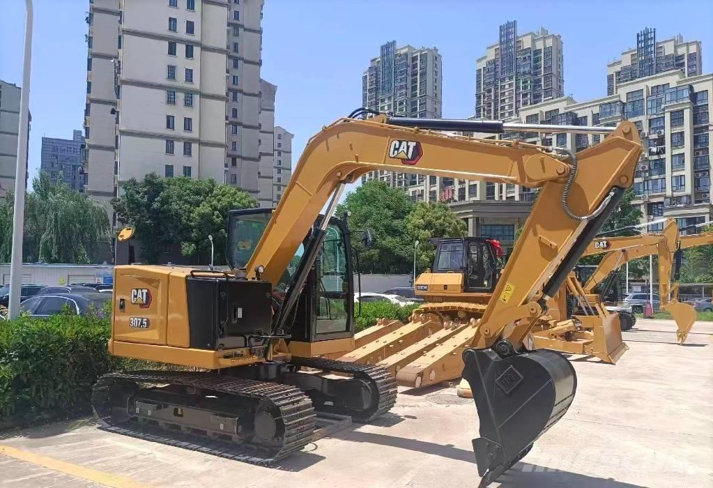 CAT 307,5 حفارات زحافة