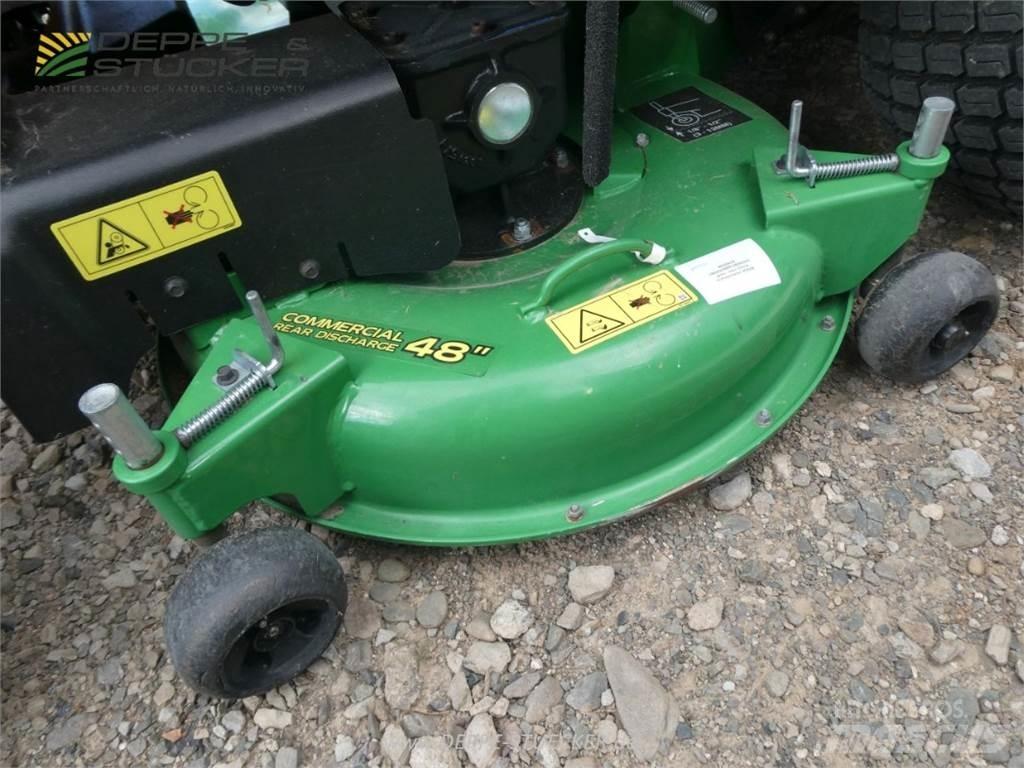 John Deere X950R جرارات مدمجة