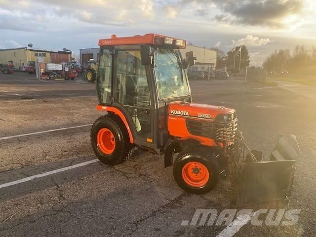 Kubota B 2410 جرارات مدمجة