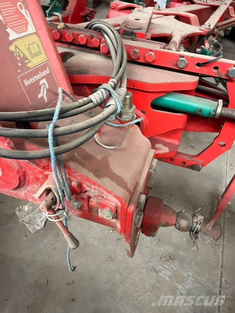 Kverneland EG 100 محاريث عكسية