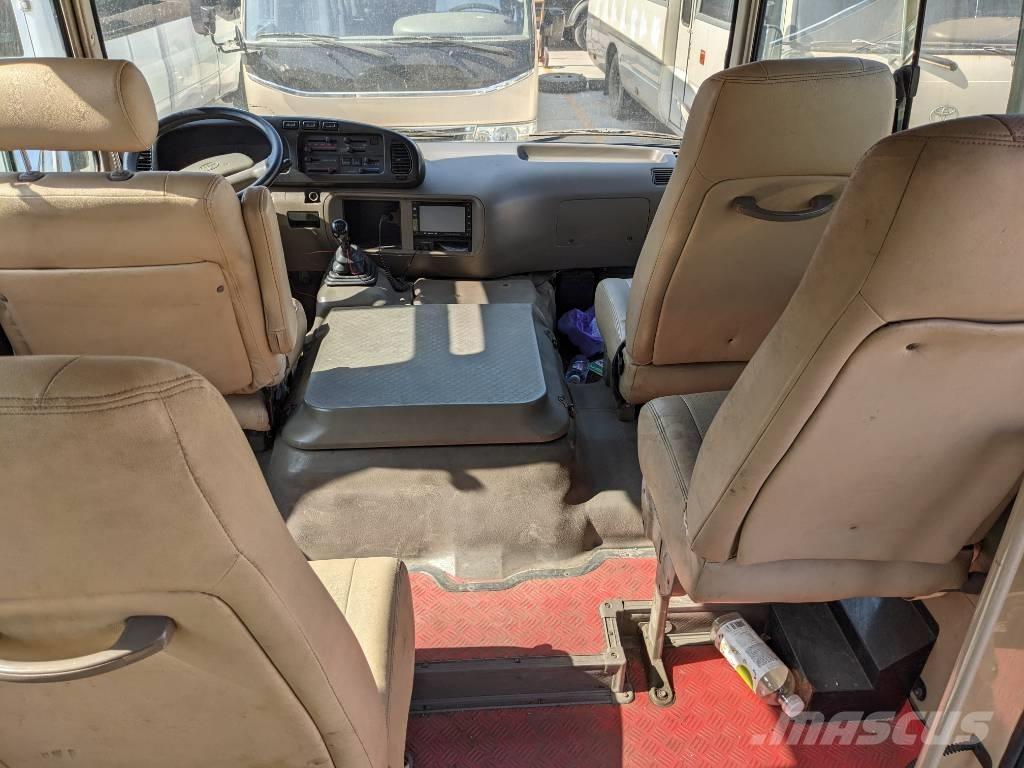Toyota Coaster Bus حافلة صغيرة