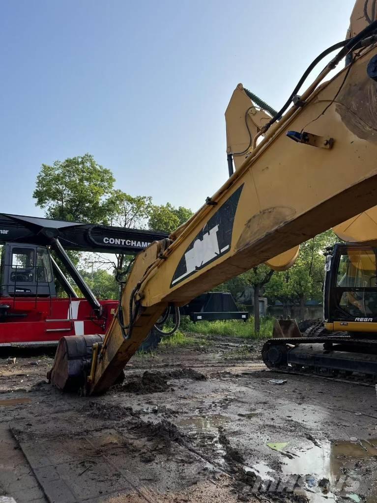 CAT 320BL حفارات زحافة