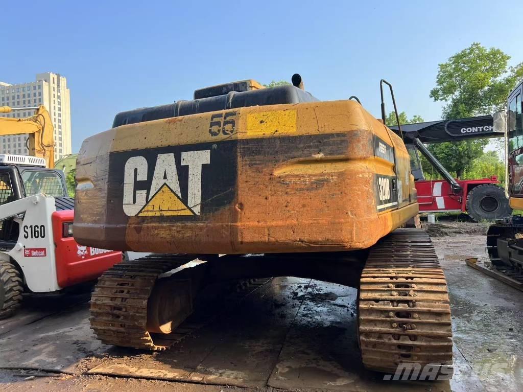 CAT 320BL حفارات زحافة