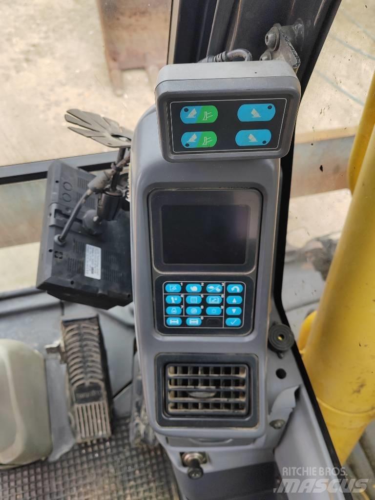 Komatsu PW 180-7EO حفارات بعجل