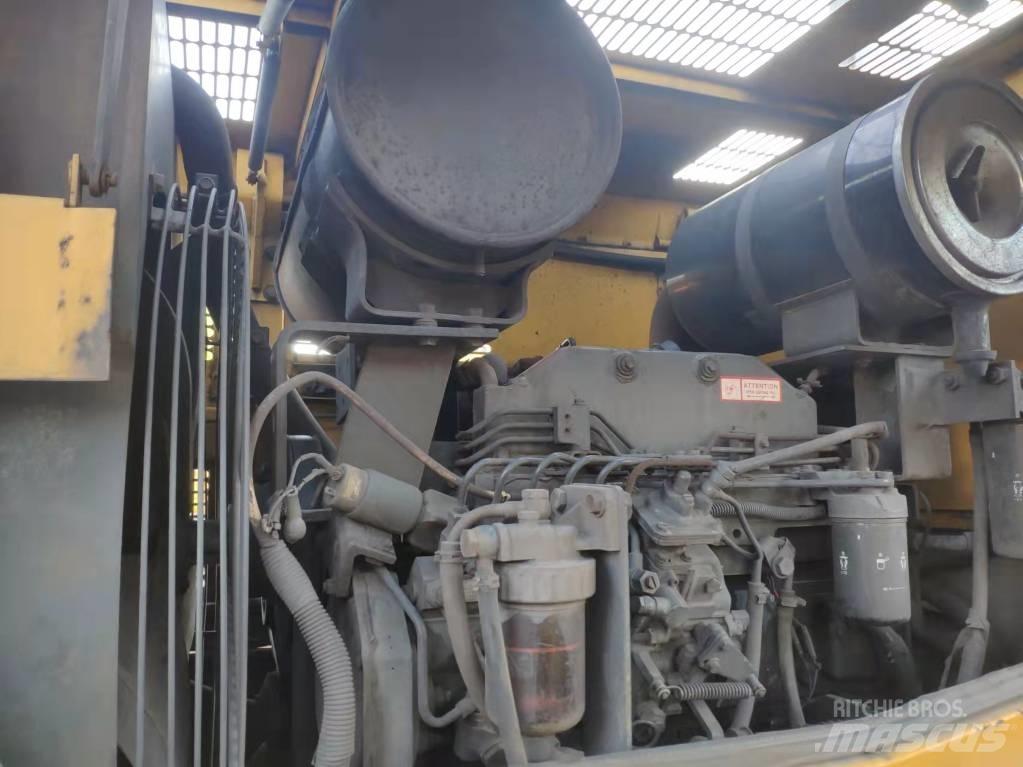 Komatsu WA 320-3 لوادر بعجل