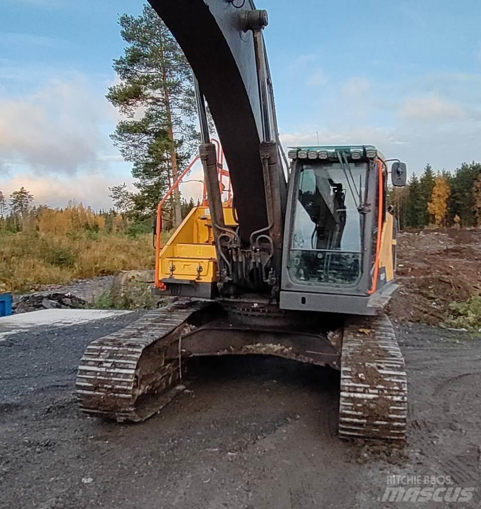 Volvo EC 300EL حفارات زحافة