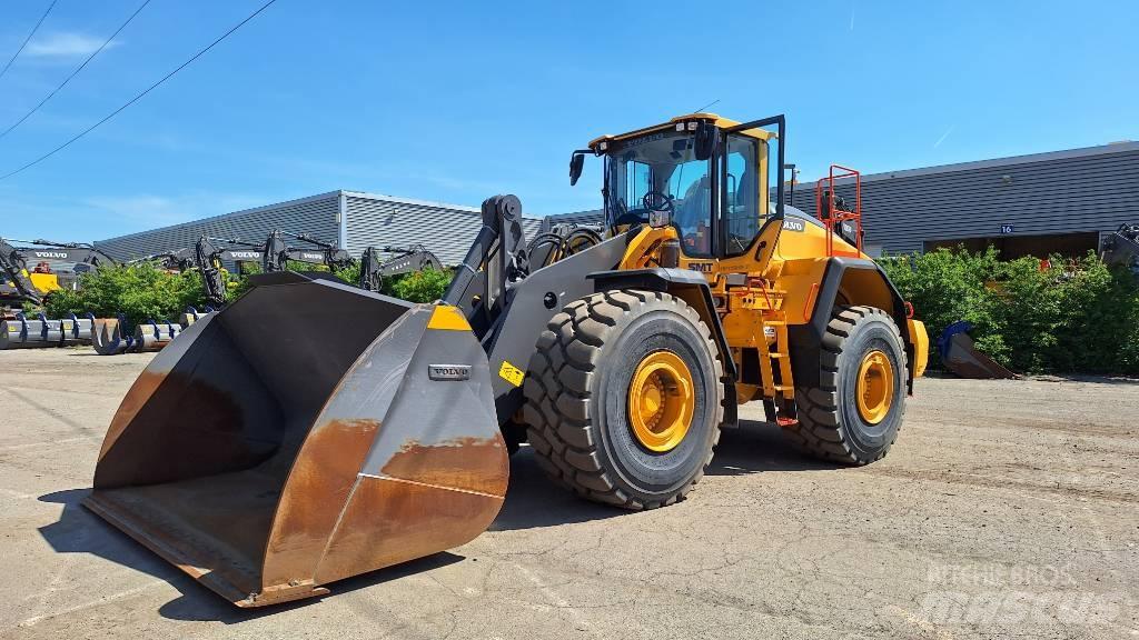 Volvo L 220 H لوادر بعجل