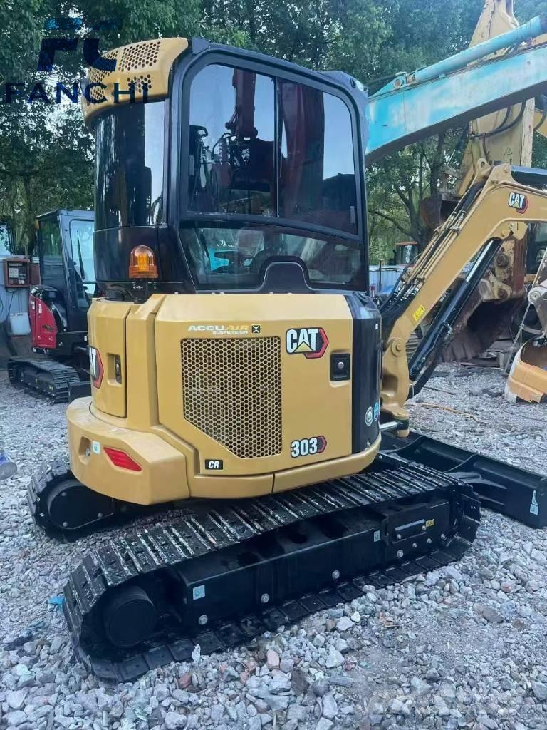 CAT 303 حفارات زحافة