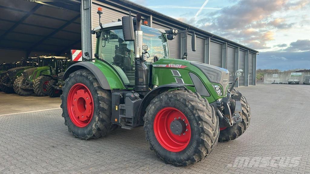 Fendt 724 VARIO الجرارات