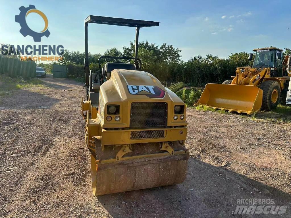 CAT CB24B مداحل ثنائية الاسطوانة