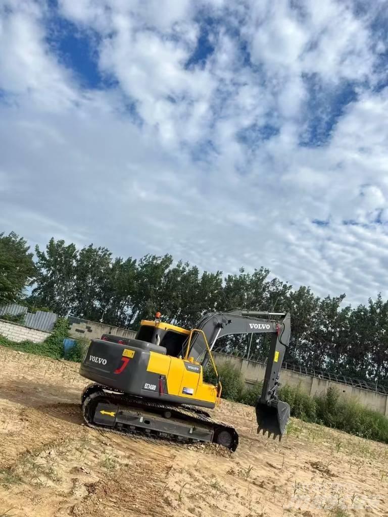 Volvo EC140 حفارات زحافة