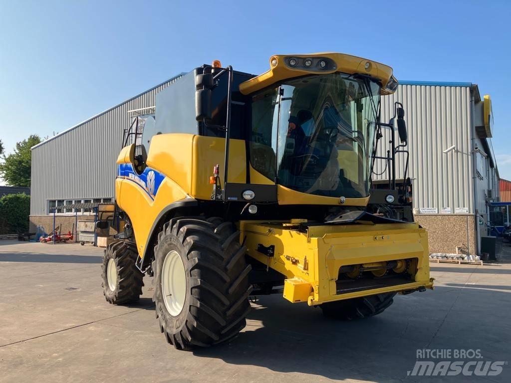New Holland CX 6090 حصادات
